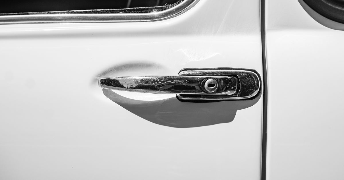 Staying Safe While You Wait for Car Lockout Assistance — Columbia Guardian Locksmith